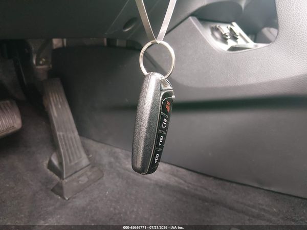 2018 HYUNDAI SANTA FE SE