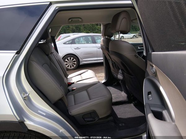 2018 HYUNDAI SANTA FE SE