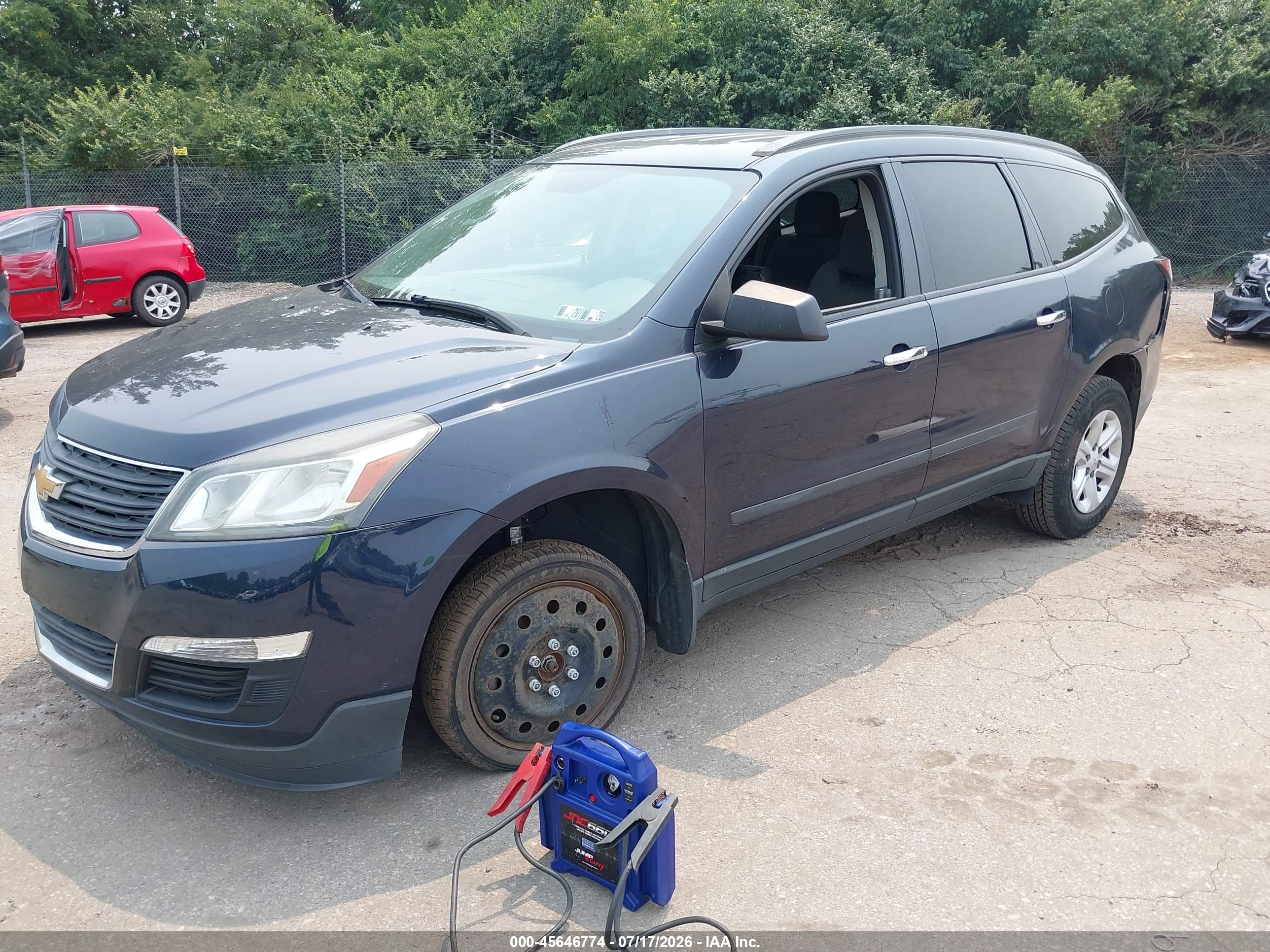 2017 CHEVROLET TRAVERSE LS — I2