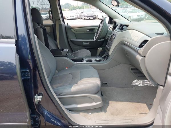 2017 CHEVROLET TRAVERSE LS — I5