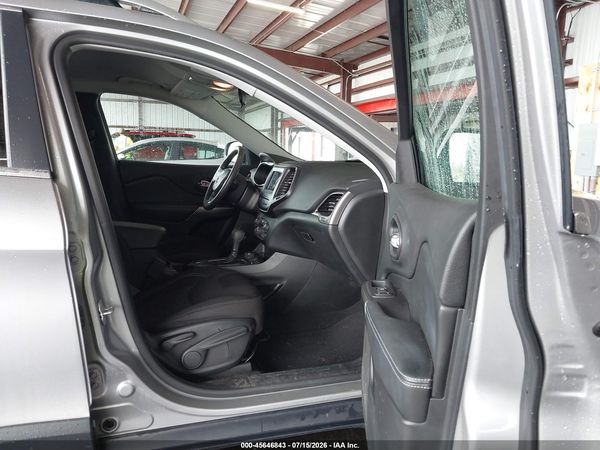2019 JEEP CHEROKEE LATITUDE 4X4