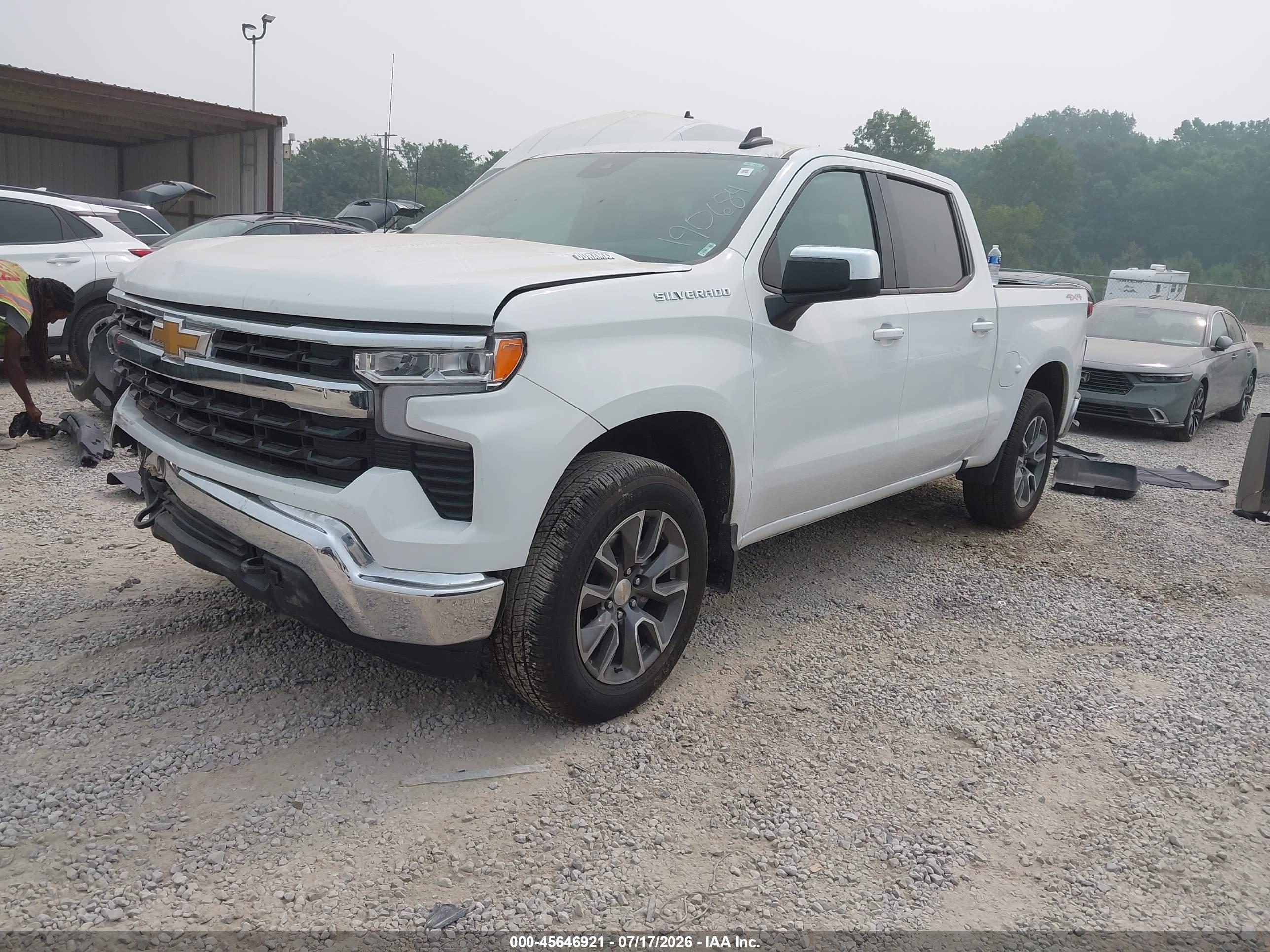 2025 CHEVROLET SILVERADO 1500 4WD  STANDARD BED LT — I2