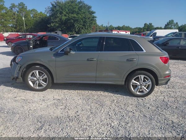 2022 AUDI Q3