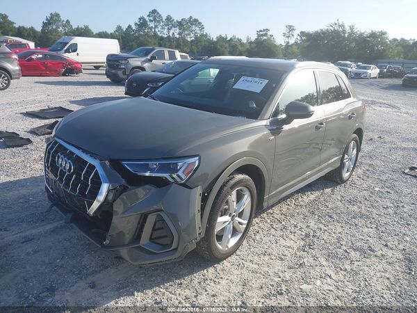 2022 AUDI Q3
