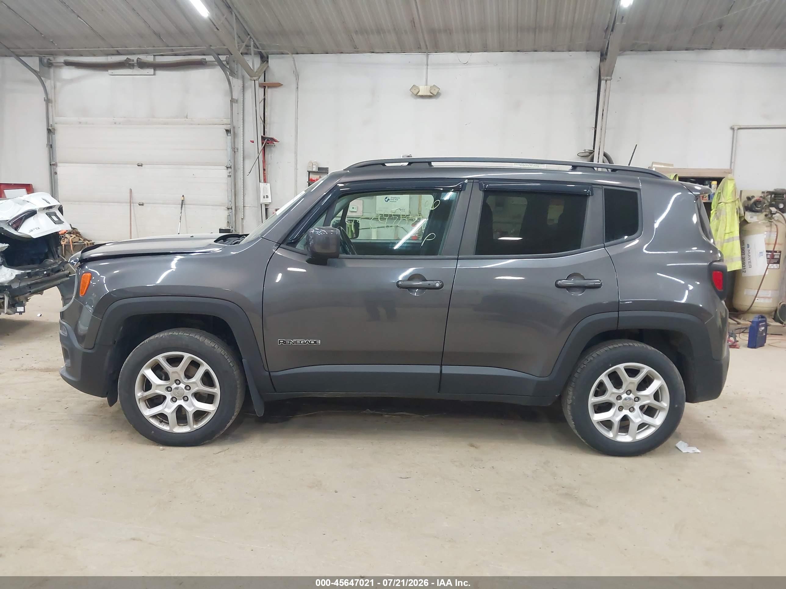 2018 JEEP RENEGADE LATITUDE 4X4