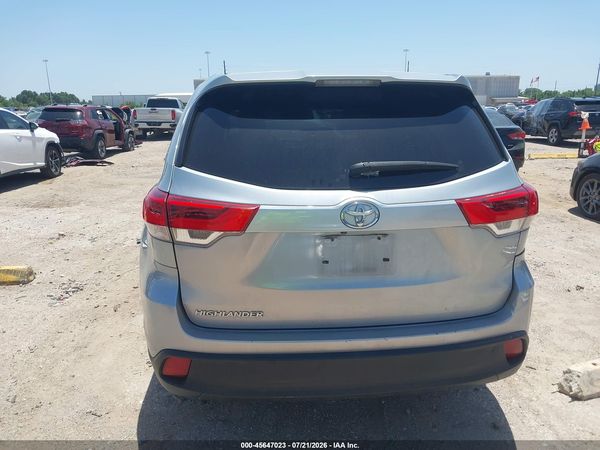 2019 TOYOTA HIGHLANDER LE