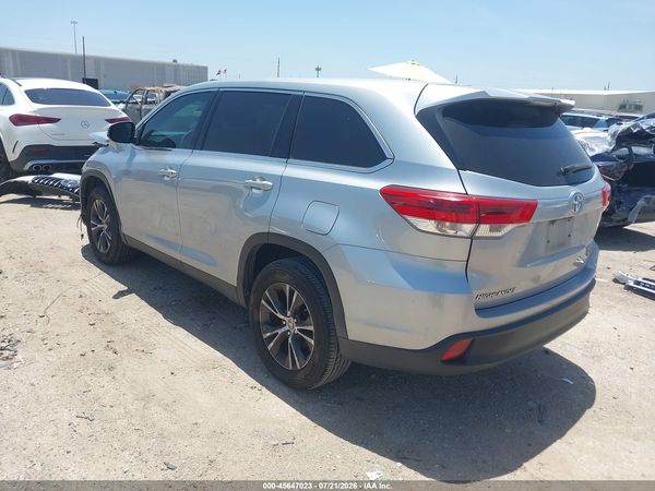 2019 TOYOTA HIGHLANDER LE