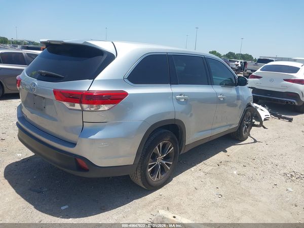 2019 TOYOTA HIGHLANDER LE