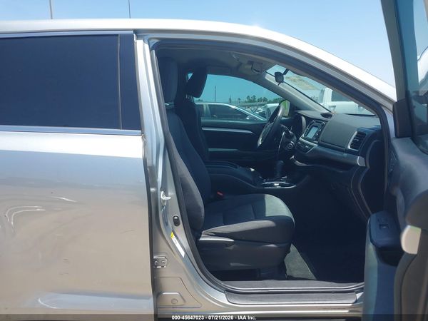2019 TOYOTA HIGHLANDER LE