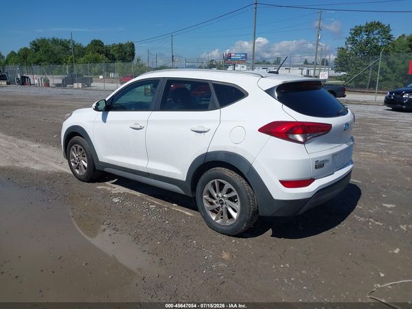 2017 HYUNDAI TUCSON SE