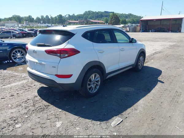 2017 HYUNDAI TUCSON SE