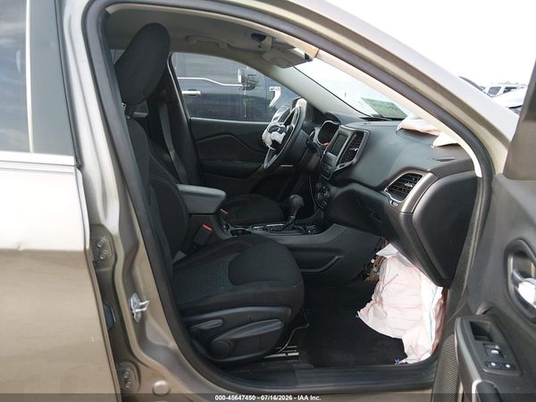 2019 JEEP CHEROKEE LATITUDE FWD