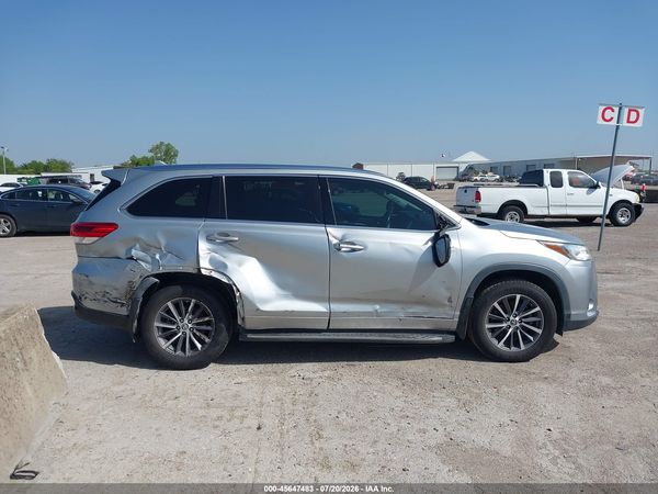 2018 TOYOTA HIGHLANDER XLE