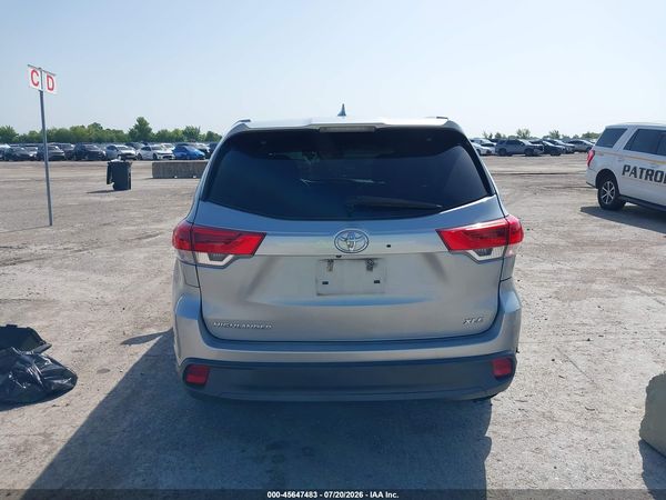 2018 TOYOTA HIGHLANDER XLE
