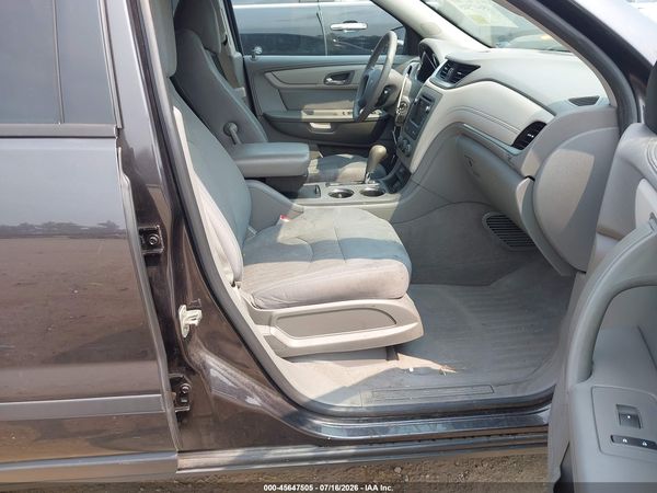 2015 CHEVROLET TRAVERSE LS — I5