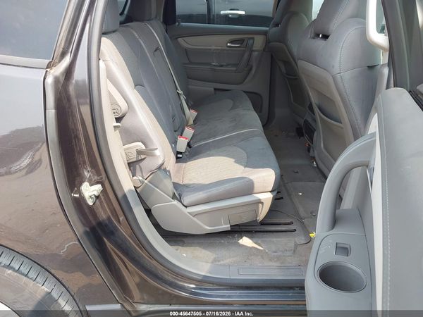 2015 CHEVROLET TRAVERSE LS — I8