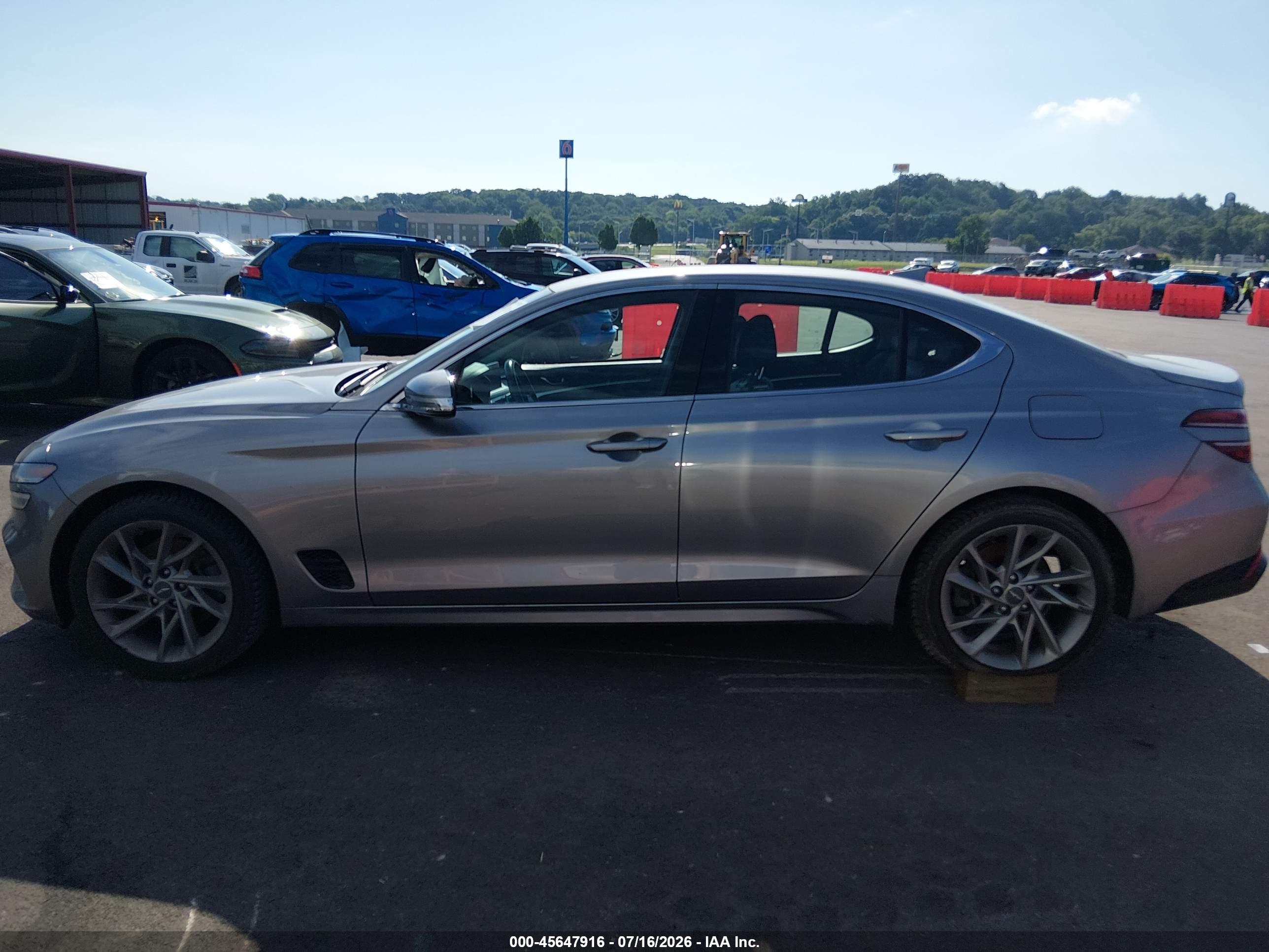 2022 GENESIS G70 2.0T RWD