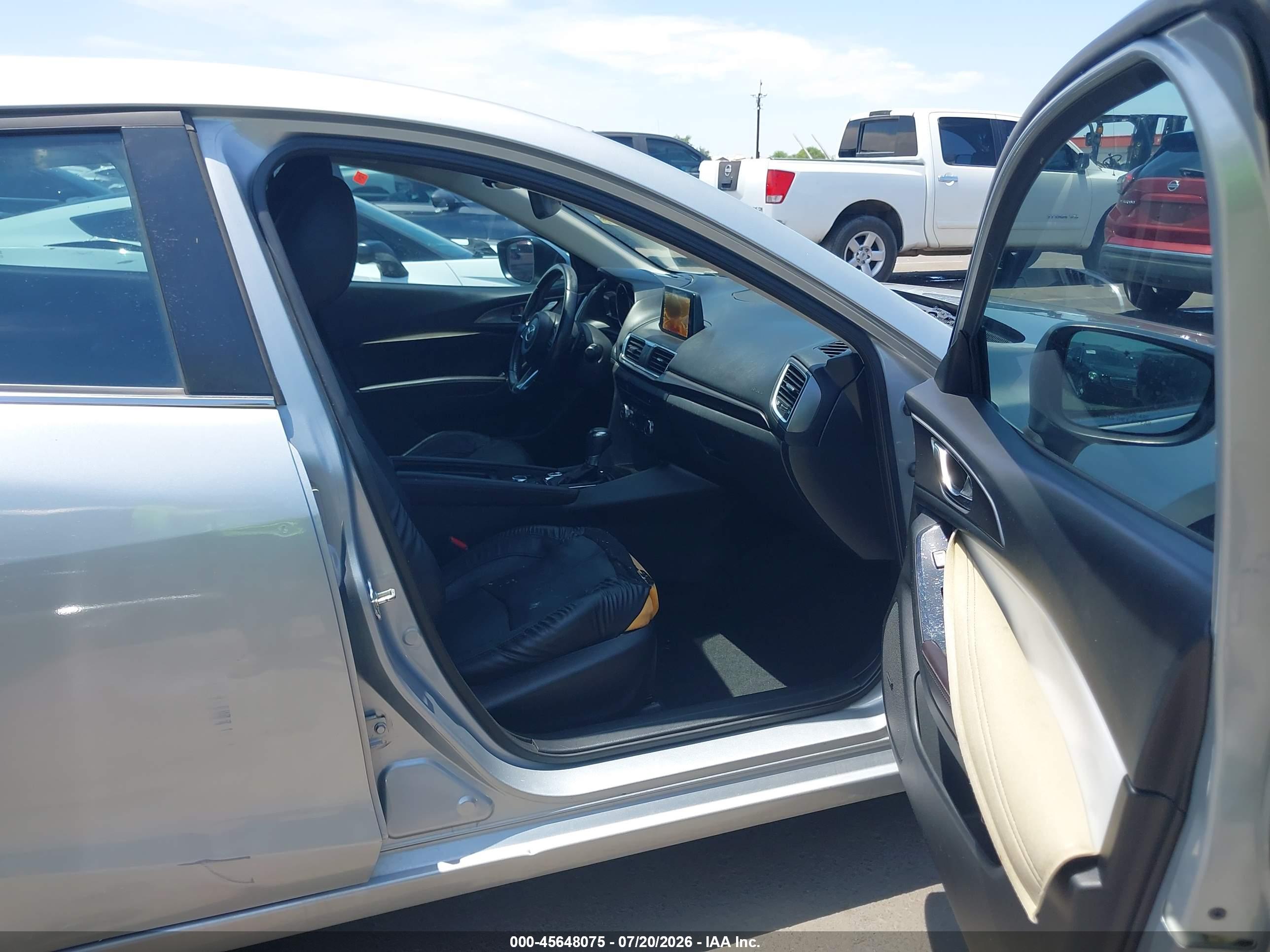 2017 MAZDA MAZDA3 Grand Touring