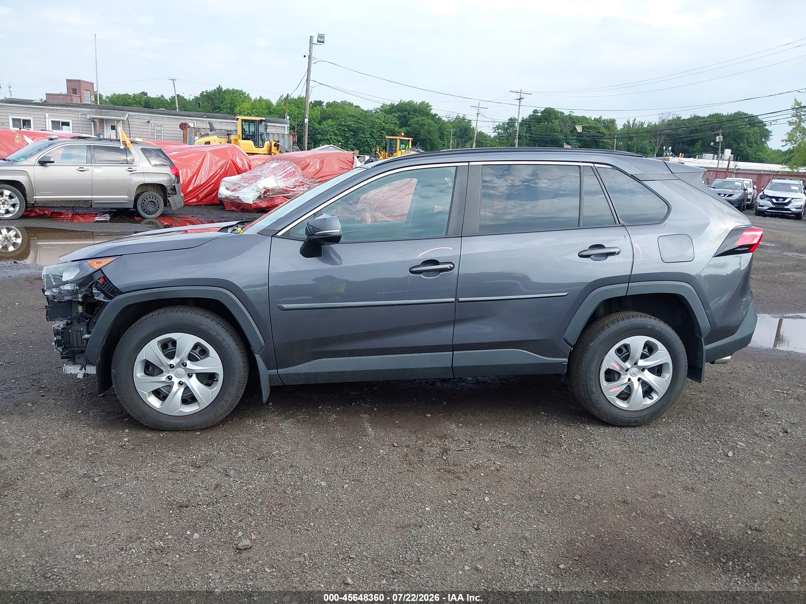 2020 TOYOTA RAV4 LE