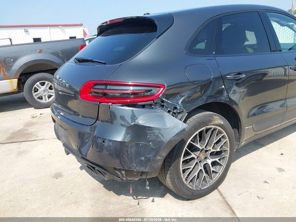 2018 PORSCHE MACAN SPORT EDITION
