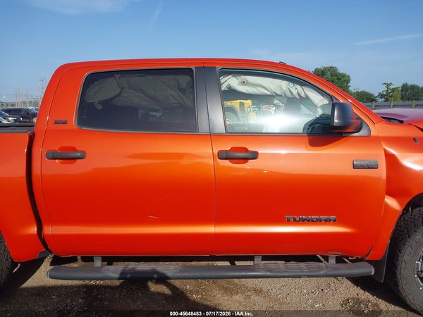 2017 TOYOTA TUNDRA SR5 5.7L V8