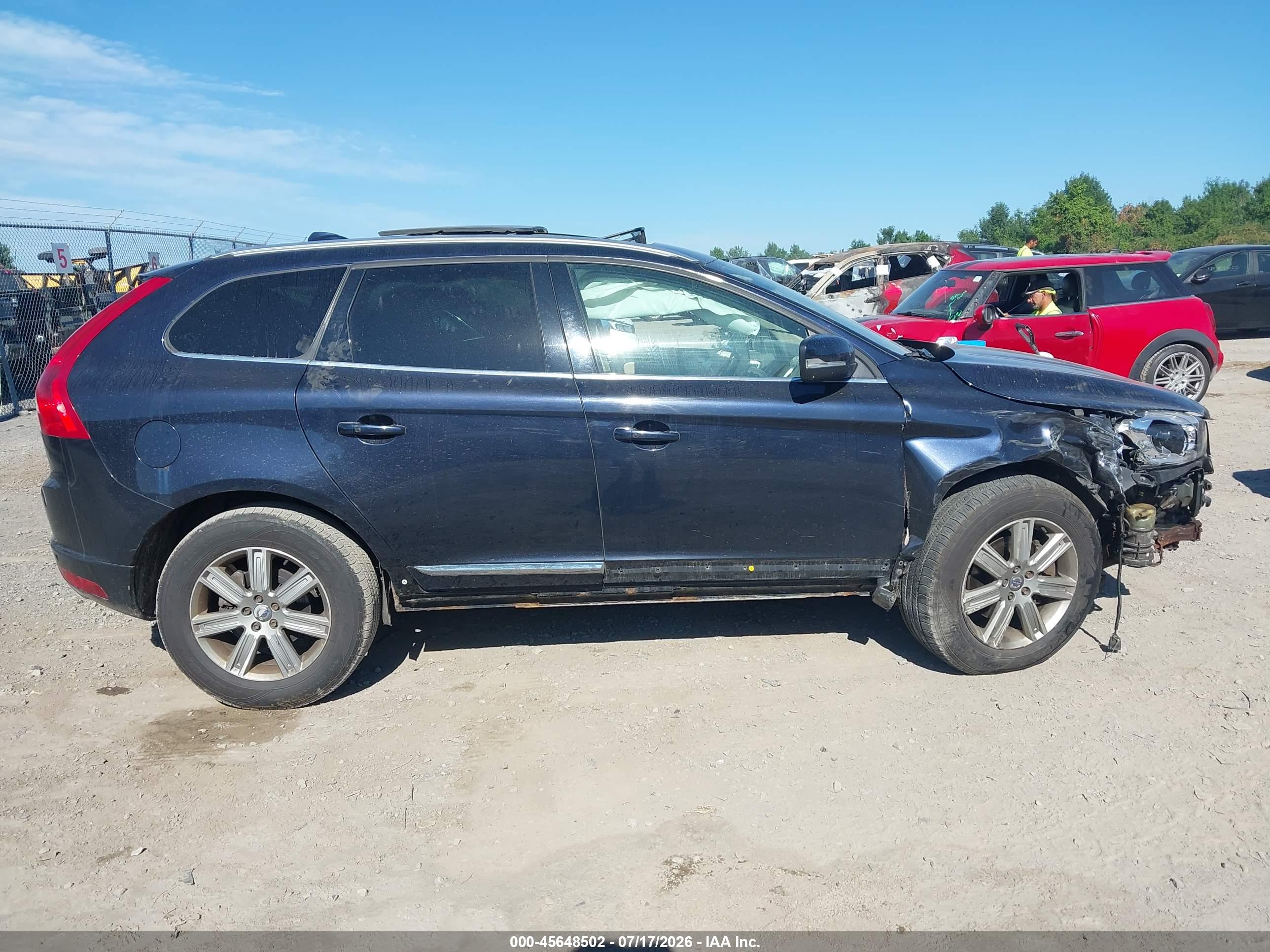 2016 VOLVO XC60
