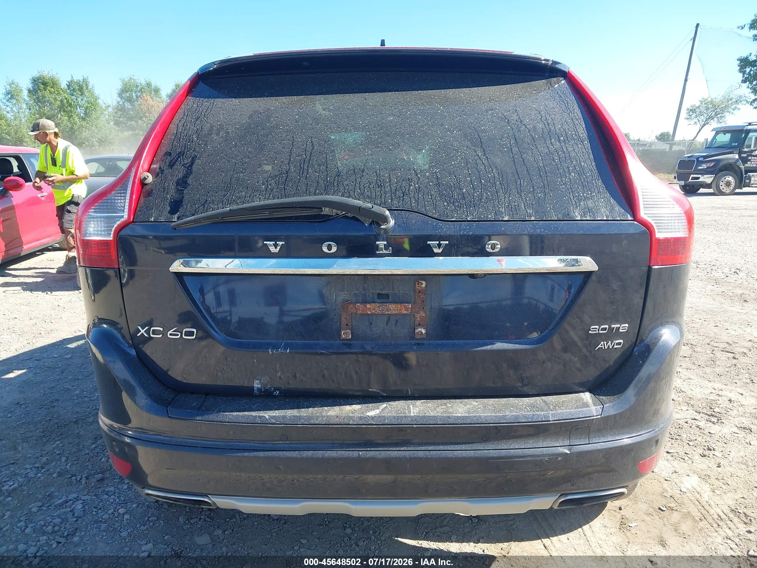 2016 VOLVO XC60