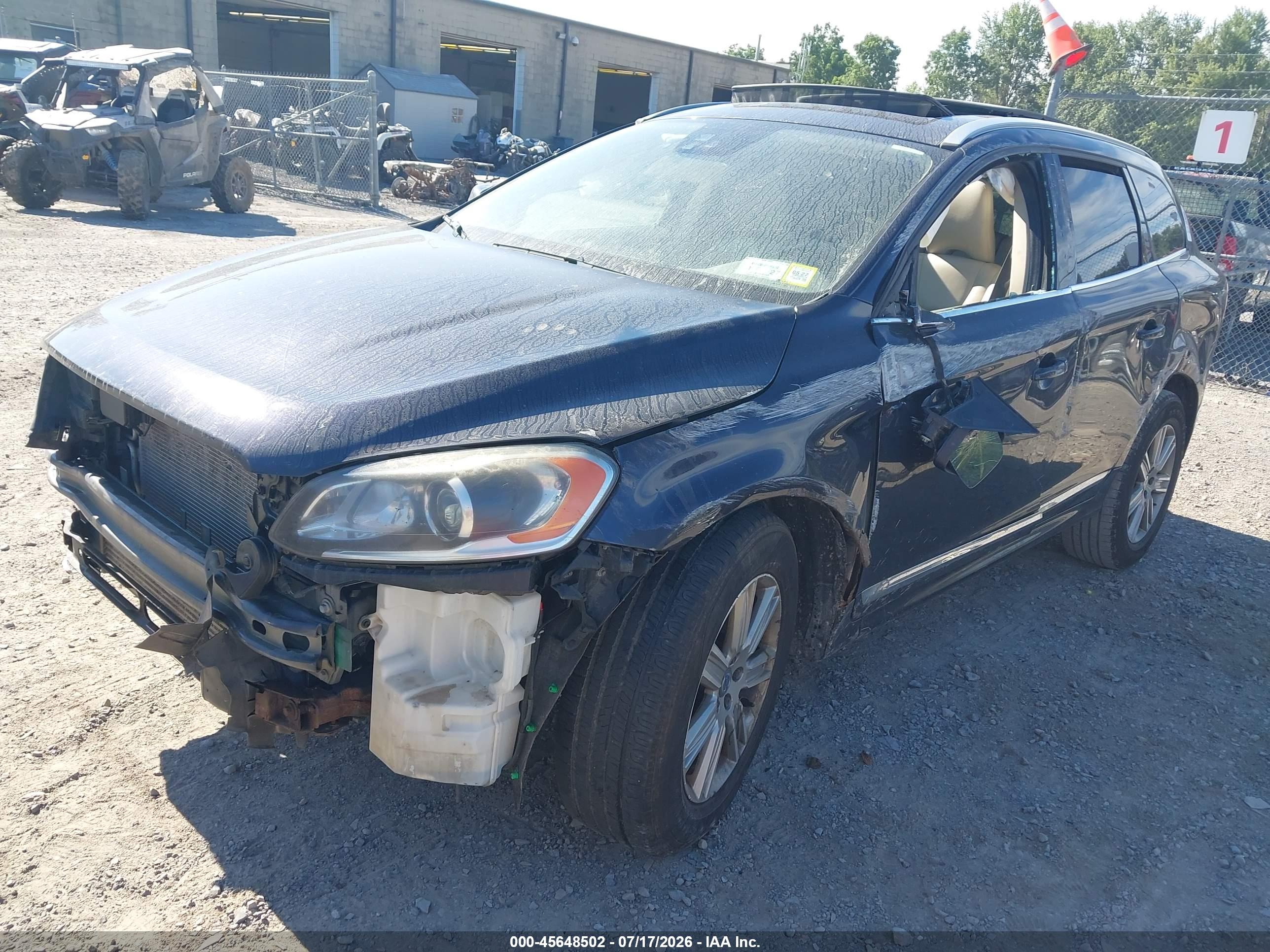2016 VOLVO XC60