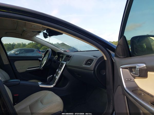 2017 VOLVO S60 T5 DYNAMIC