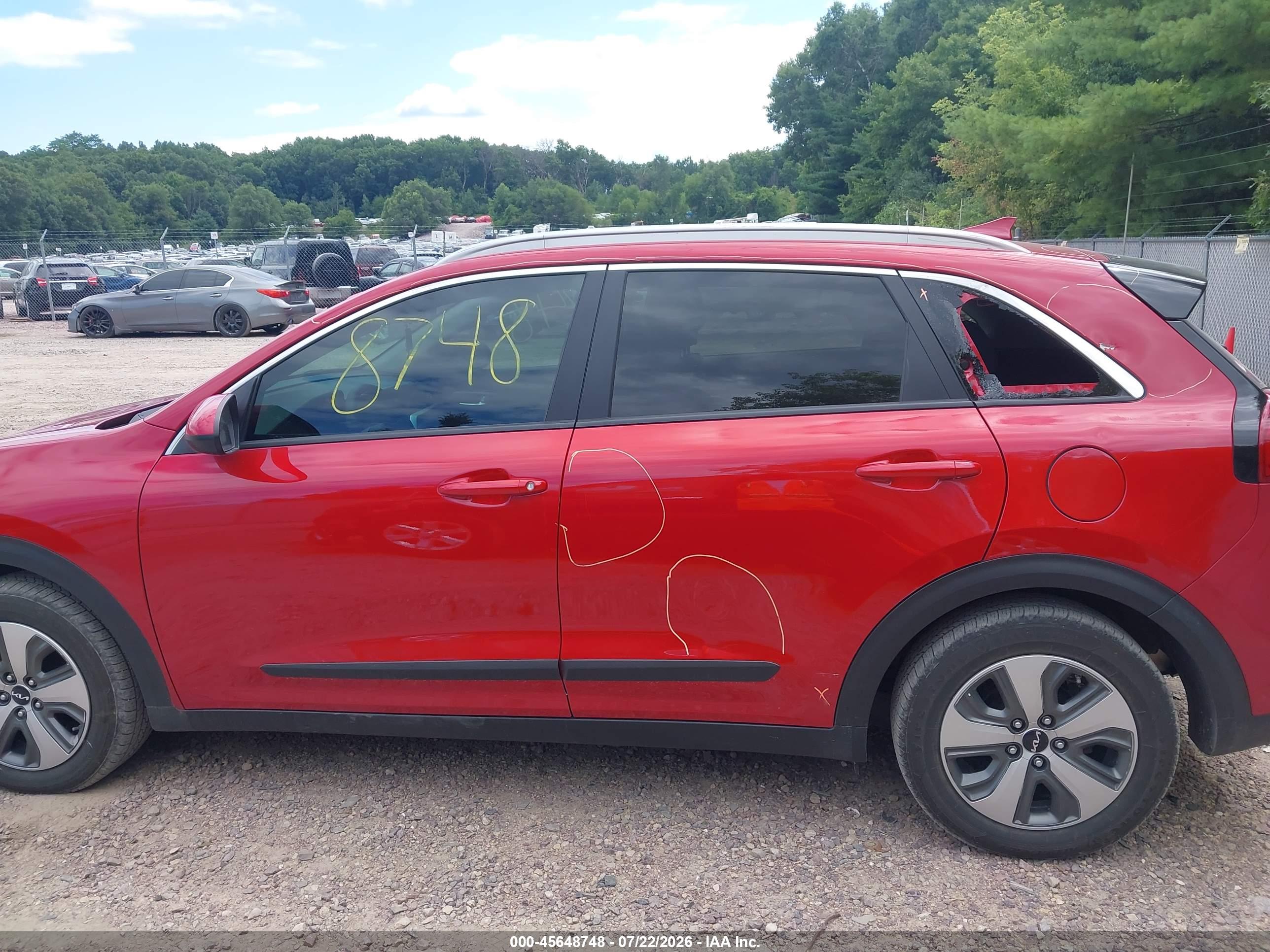 2022 KIA NIRO LX