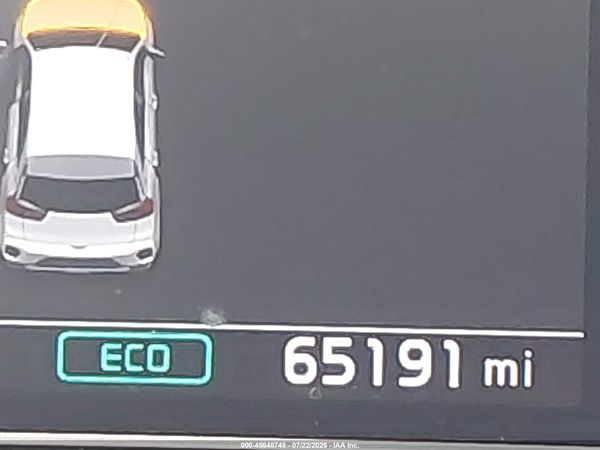 2022 KIA NIRO LX