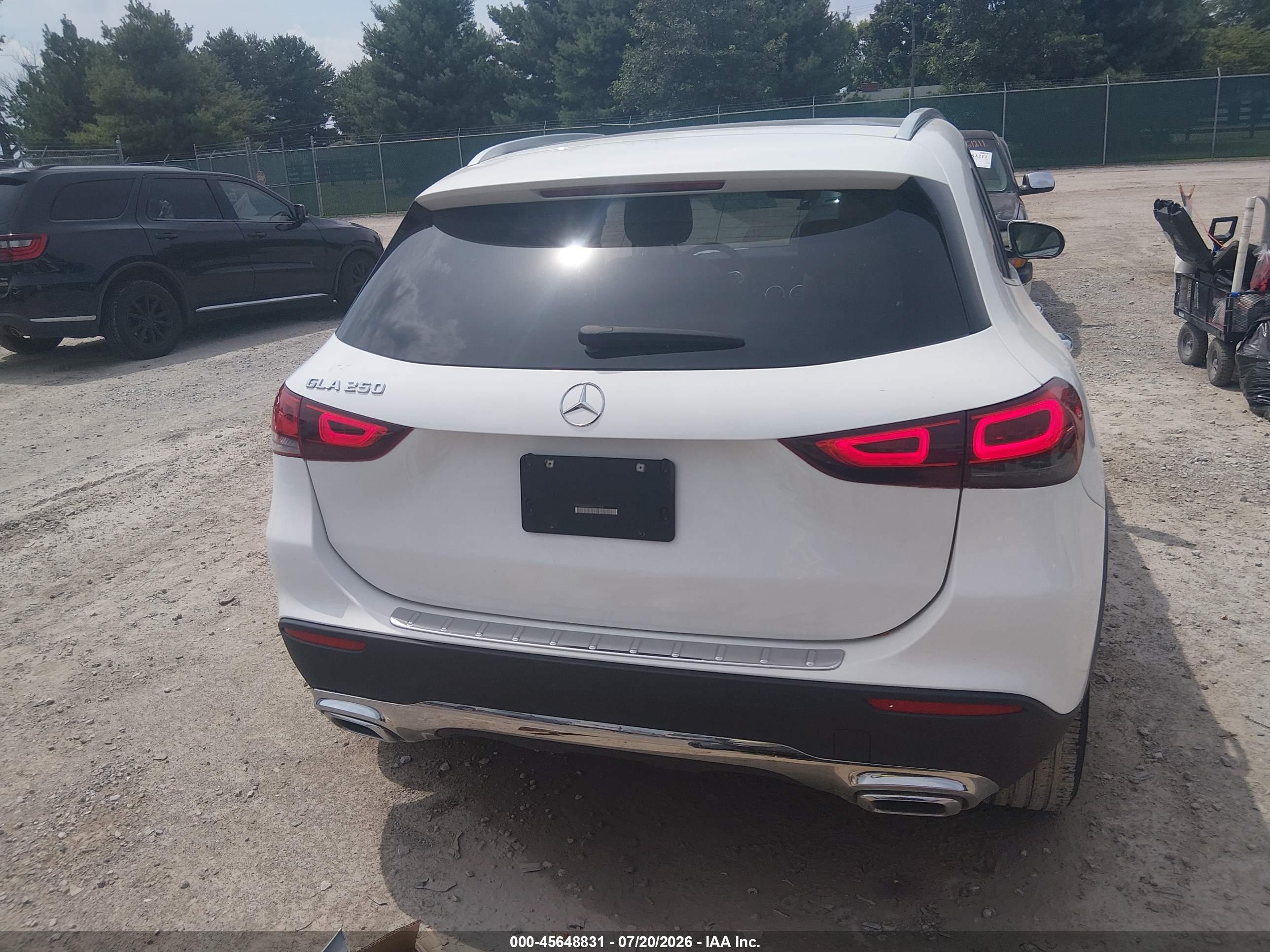 2021 MERCEDES-BENZ GLA 250 4MATIC