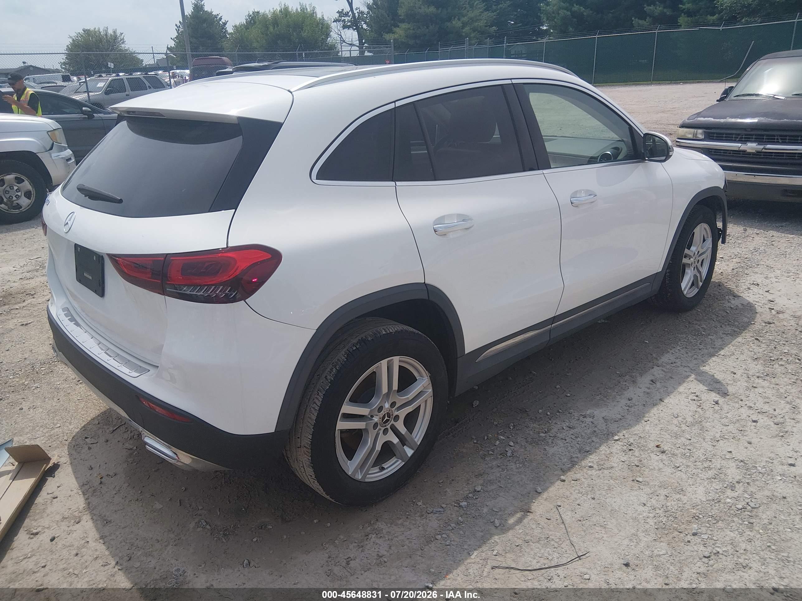 2021 MERCEDES-BENZ GLA 250 4MATIC