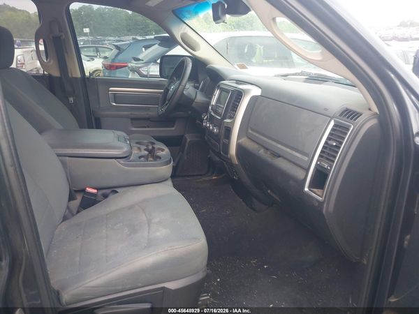 2016 RAM 1500 SLT