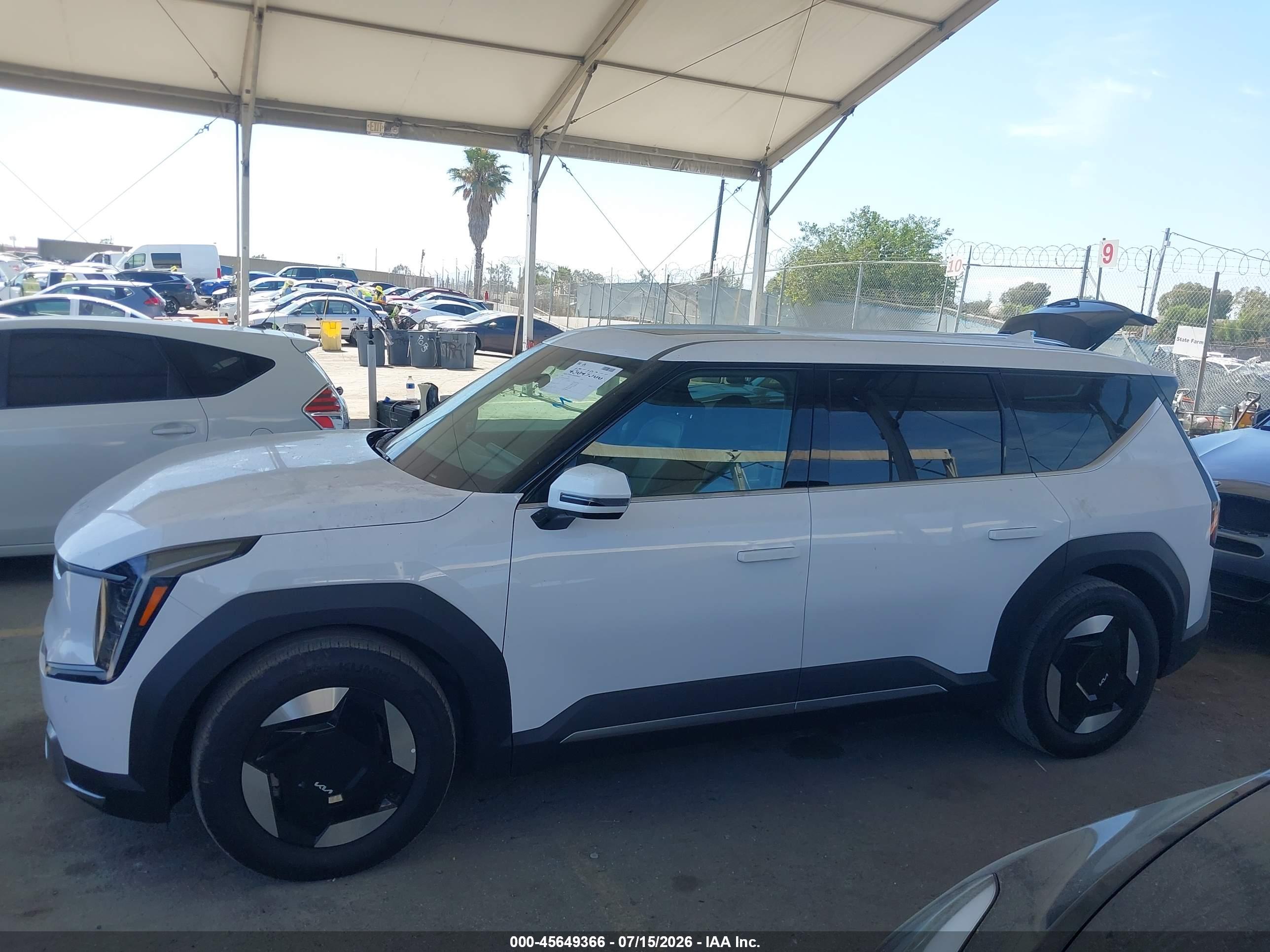 2026 KIA EV9 LIGHT LONG RANGE