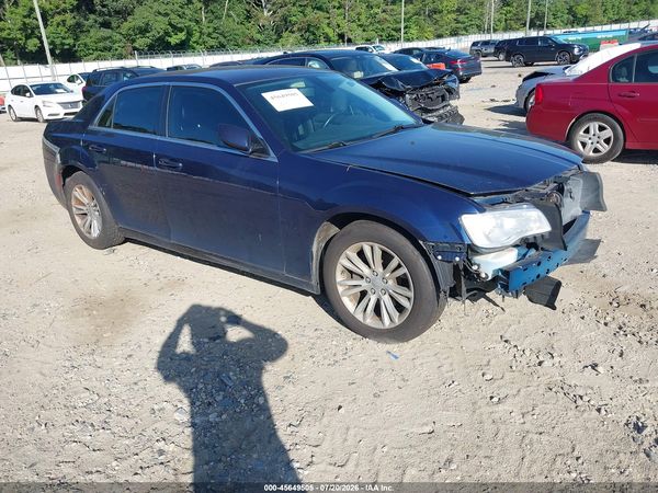 2017 CHRYSLER 300 LIMITED — I1