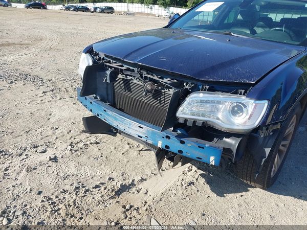 2017 CHRYSLER 300 LIMITED — I6