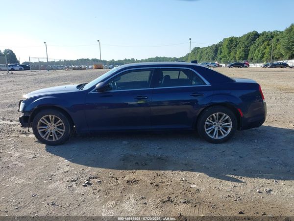 2017 CHRYSLER 300 LIMITED — I117