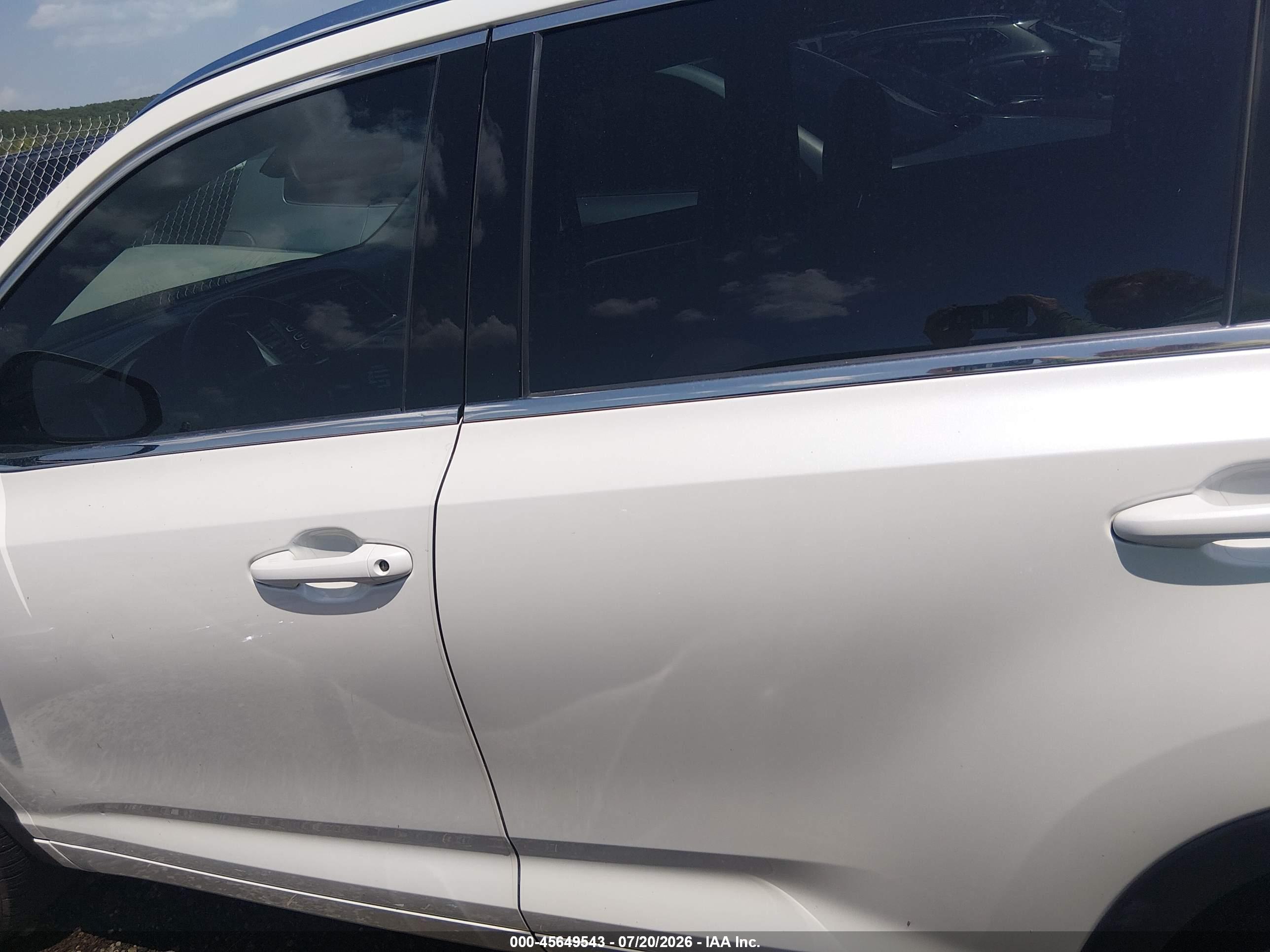 2019 TOYOTA HIGHLANDER LIMITED