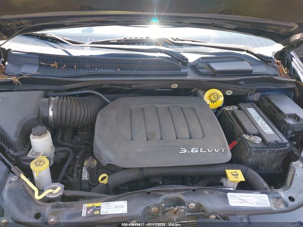 2016 DODGE GRAND CARAVAN SE — I10