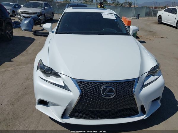 2016 LEXUS IS 200T