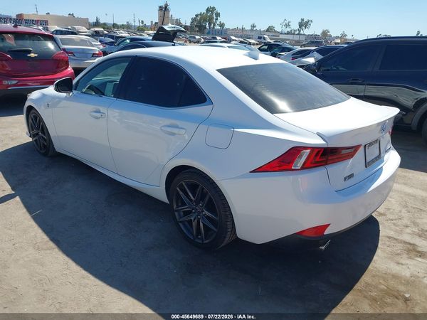 2016 LEXUS IS 200T