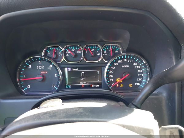 2015 CHEVROLET SILVERADO 1500 LT — I7