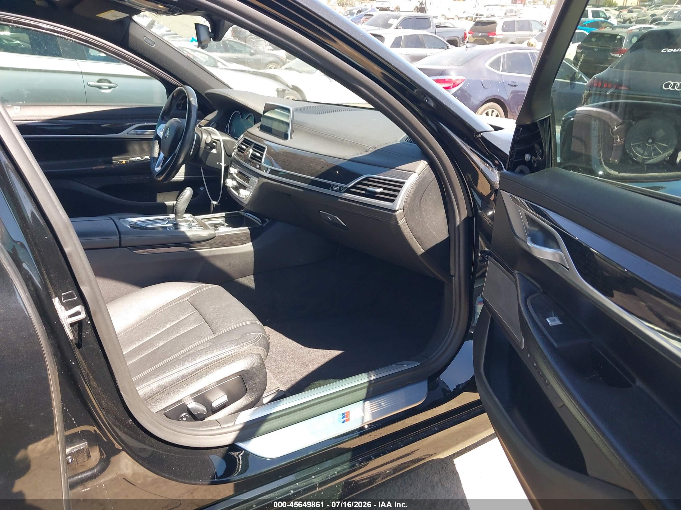 2018 BMW 740I