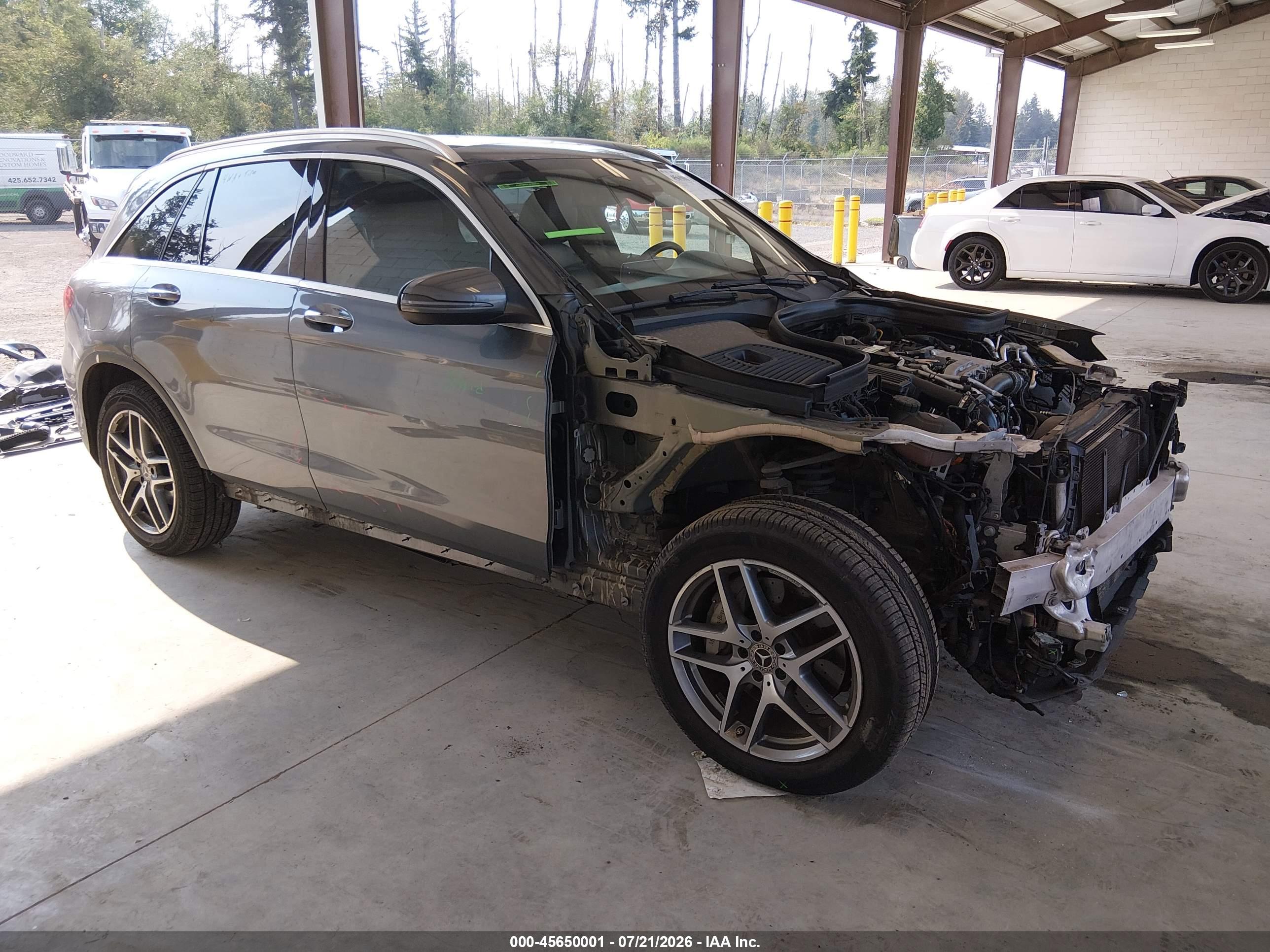 2017 MERCEDES-BENZ GLC 300 4MATIC