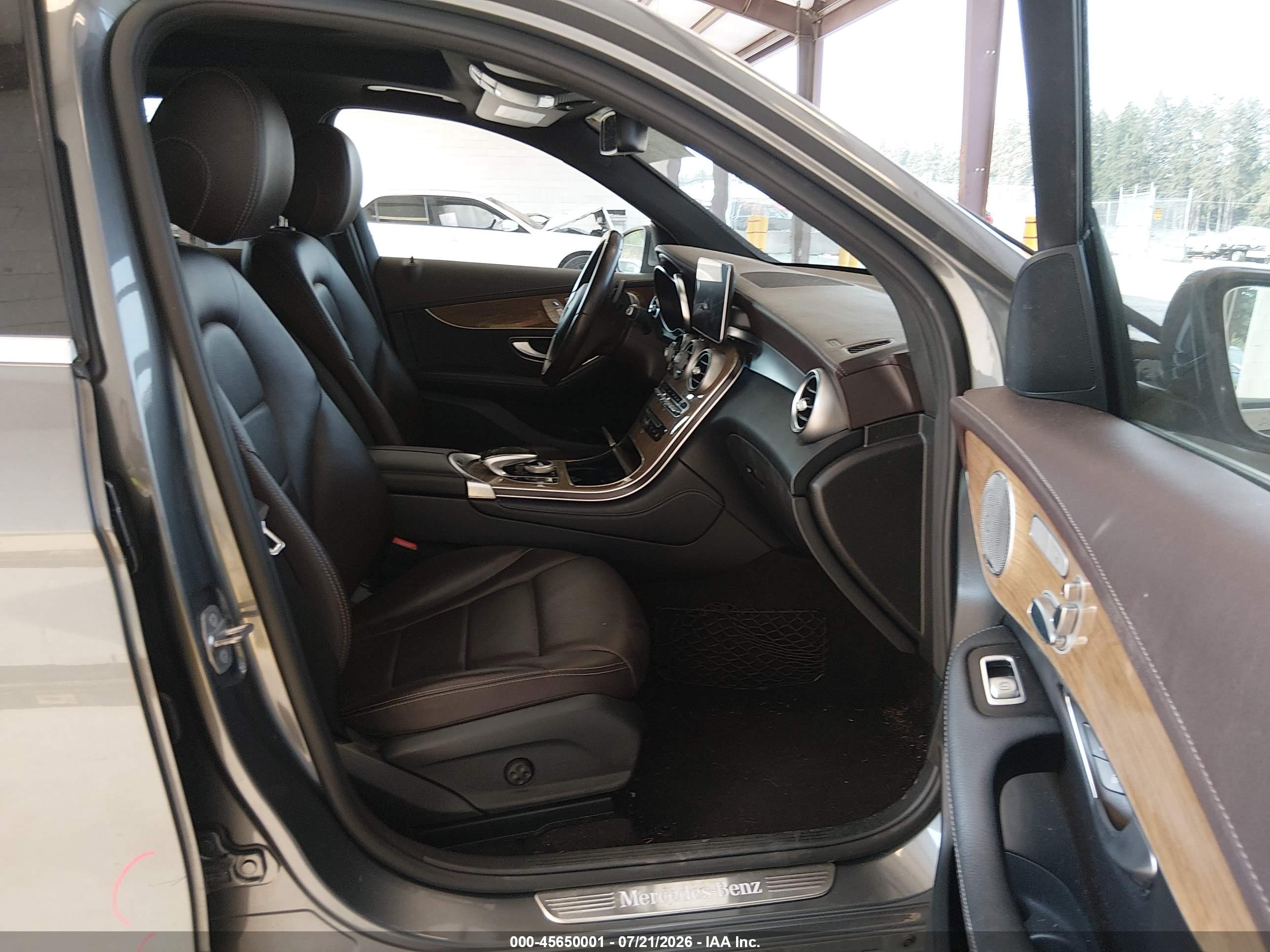 2017 MERCEDES-BENZ GLC 300 4MATIC