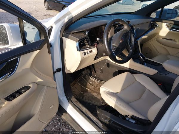 2017 CADILLAC XT5 STANDARD