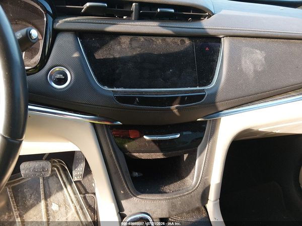 2017 CADILLAC XT5 STANDARD