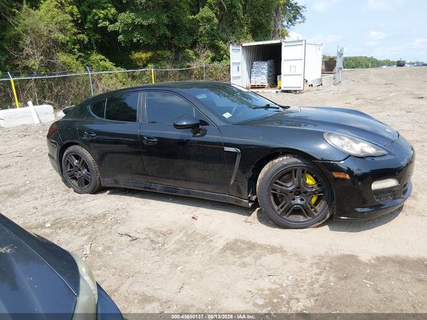 2012 PORSCHE PANAMERA 4