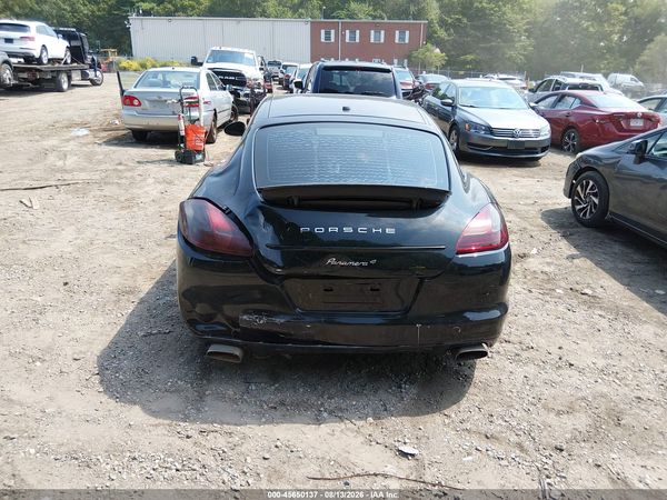 2012 PORSCHE PANAMERA 4